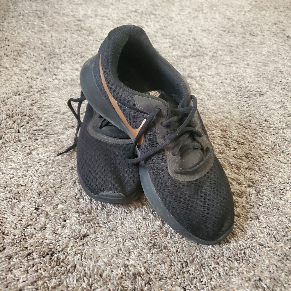 Nike Black and Tan Athletic Shoes